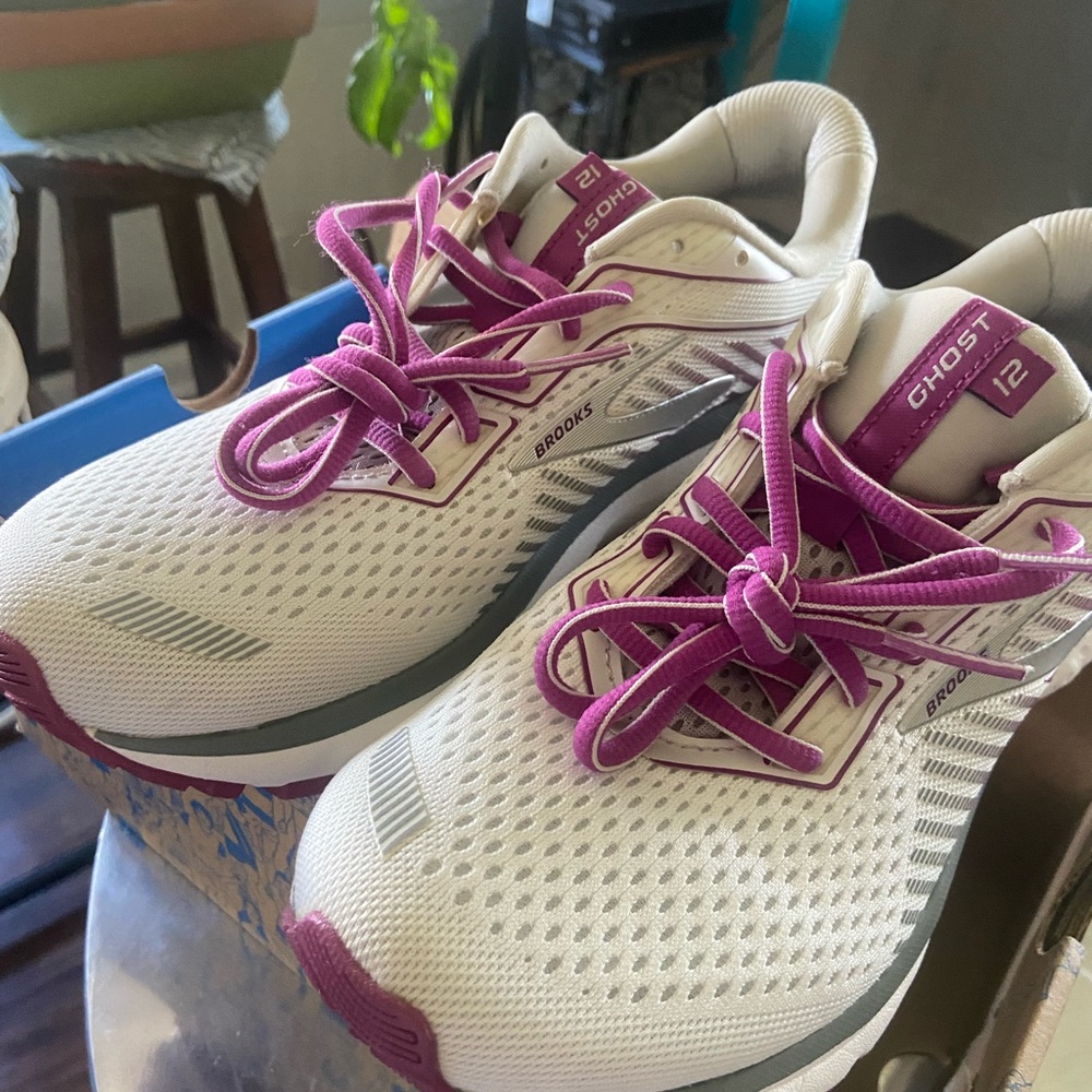 New Ghost 12 Brooks Women Running Shoe
